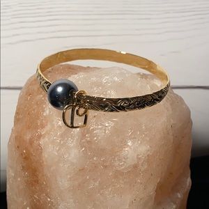 7 MM bracelet with heart charm and shell pearl